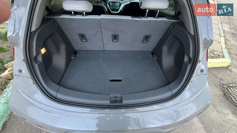 Хэтчбек Chevrolet Bolt EV 2020 в Николаеве