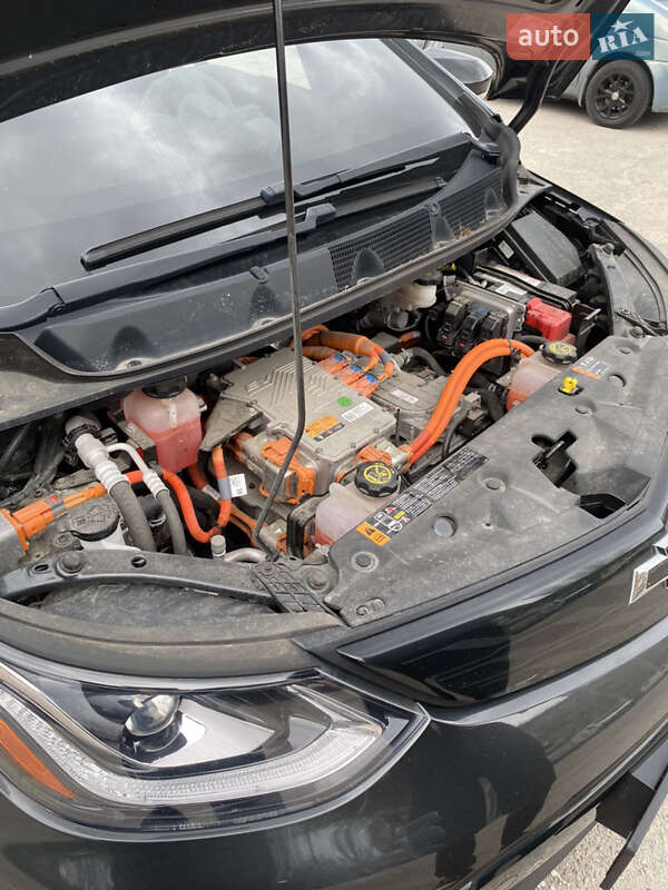 Хэтчбек Chevrolet Bolt EV 2018 в Запорожье