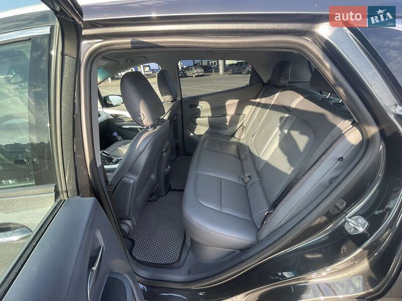 Хэтчбек Chevrolet Bolt EV 2018 в Киеве фото 20 Хэтчбек Chevrolet Bolt EV 2018 в Киеве