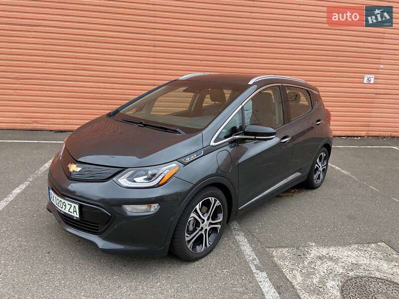 Хэтчбек Chevrolet Bolt EV 2021 в Киеве