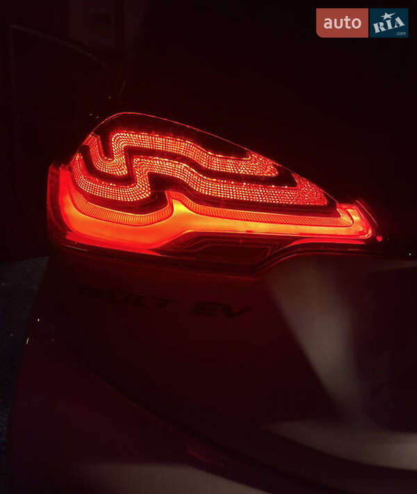 Хетчбек Chevrolet Bolt EV 2019 в Івано-Франківську фото 44 Хетчбек Chevrolet Bolt EV 2019 в Івано-Франківську