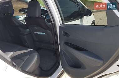 Хетчбек Chevrolet Bolt EV 2017 в Рені