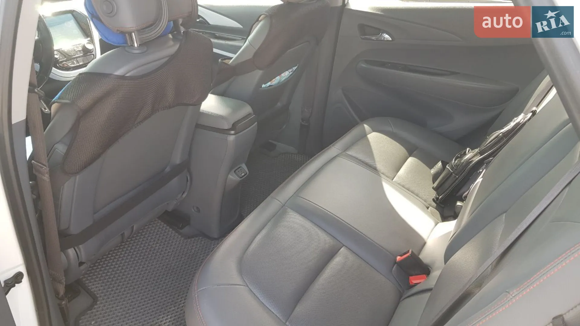 Chevrolet Bolt EV 2017 VIN 1G1FX6S02H4175188 фото оголошення 12 з 14