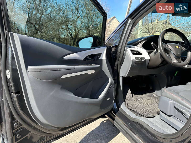 Хэтчбек Chevrolet Bolt EV 2017 в Днепре