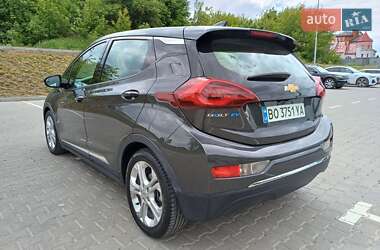 Хэтчбек Chevrolet Bolt EV 2017 в 