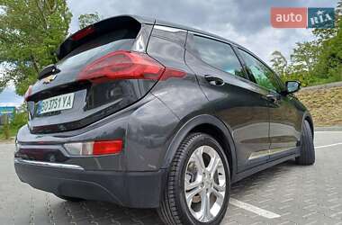 Хэтчбек Chevrolet Bolt EV 2017 в 