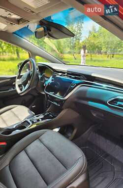 Хэтчбек Chevrolet Bolt EV 2023 в 