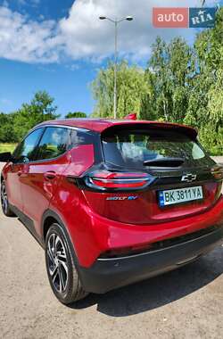 Хэтчбек Chevrolet Bolt EV 2023 в 