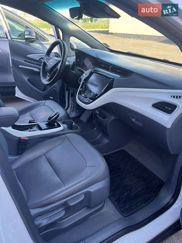 Хэтчбек Chevrolet Bolt EV 2021 в Павлограде