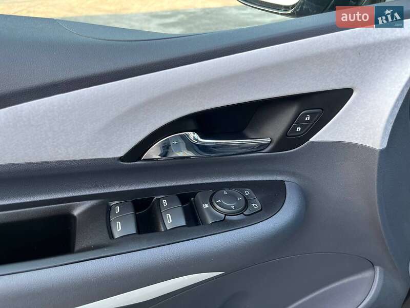 Хэтчбек Chevrolet Bolt EV 2020 в Днепре фото 15 Хэтчбек Chevrolet Bolt EV 2020 в Днепре