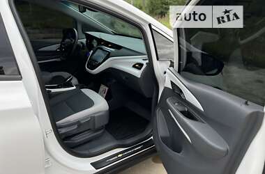 Хэтчбек Chevrolet Bolt EV 2020 в 
