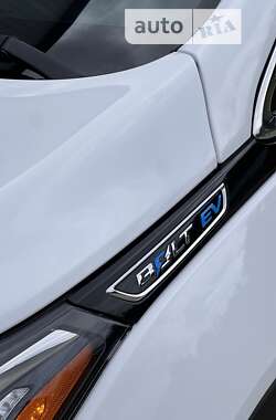 Хэтчбек Chevrolet Bolt EV 2020 в 