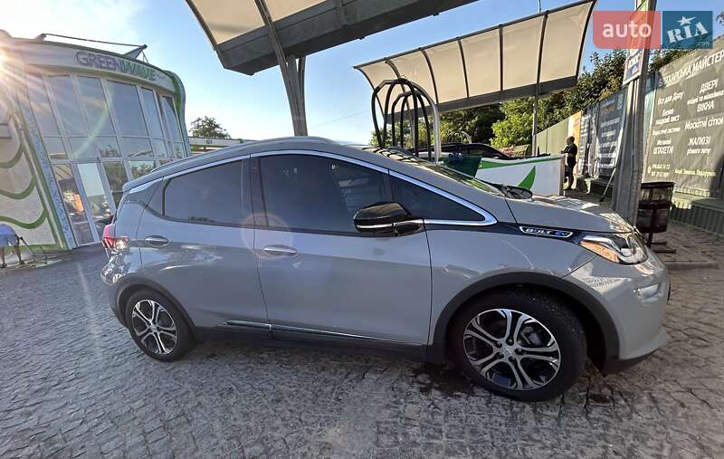 Хэтчбек Chevrolet Bolt EV 2020 в Золочеве