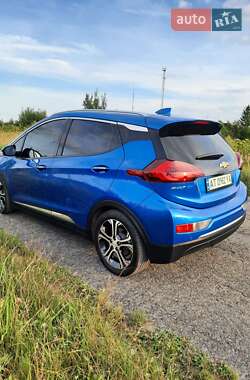 Хэтчбек Chevrolet Bolt EV 2017 в 