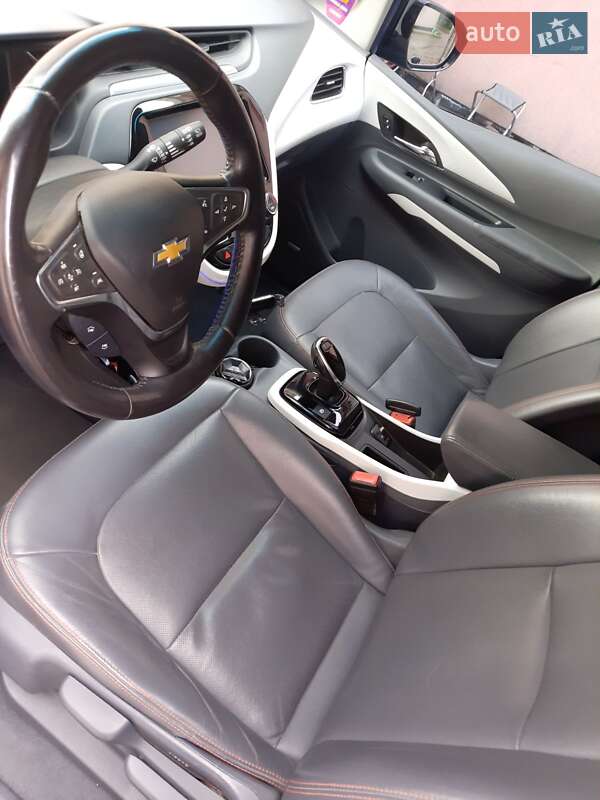Хэтчбек Chevrolet Bolt EV 2017 в Ивано-Франковске фото 31 Хэтчбек Chevrolet Bolt EV 2017 в Ивано-Франковске