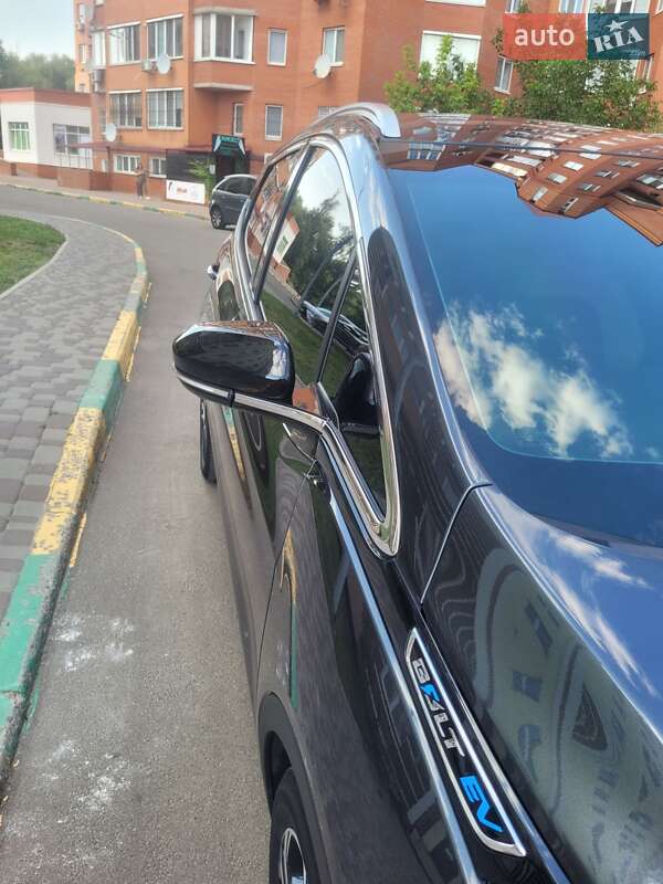 Хэтчбек Chevrolet Bolt EV 2020 в Киеве