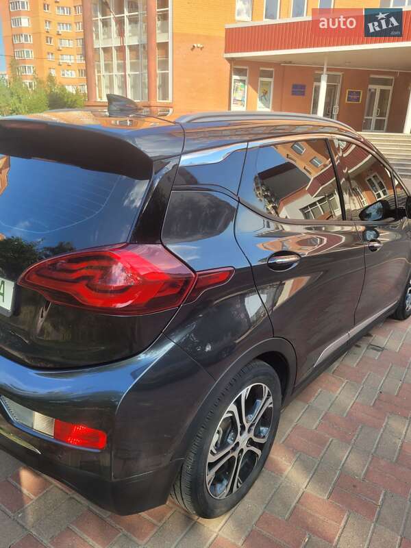 Хэтчбек Chevrolet Bolt EV 2020 в Киеве