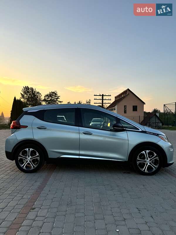 Хэтчбек Chevrolet Bolt EV 2018 в Самборе