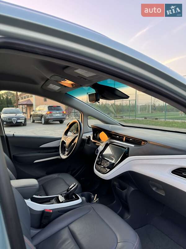 Хэтчбек Chevrolet Bolt EV 2018 в Самборе