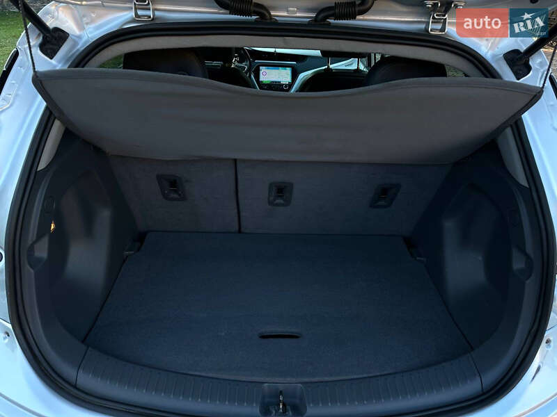 Хэтчбек Chevrolet Bolt EV 2018 в Калуше