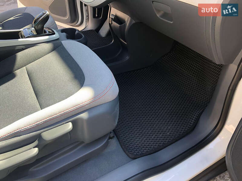 Хетчбек Chevrolet Bolt EV 2021 в Кривому Розі