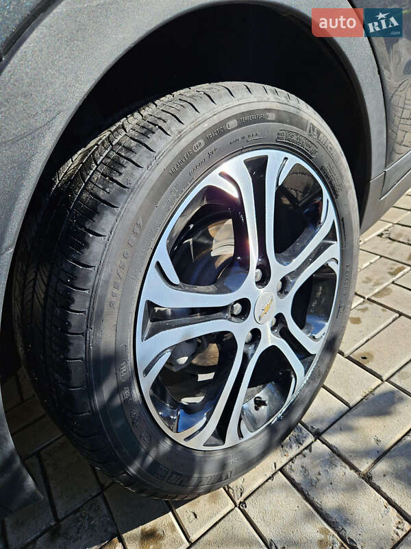 Хэтчбек Chevrolet Bolt EV 2019 в Обухове