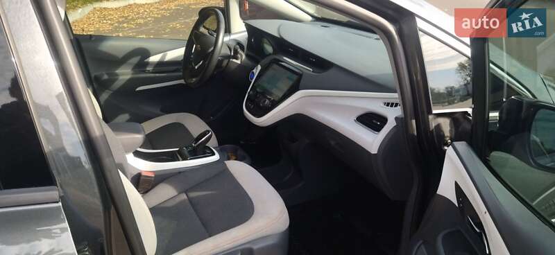 Хэтчбек Chevrolet Bolt EV 2021 в Киеве фото 17 Хэтчбек Chevrolet Bolt EV 2021 в Киеве