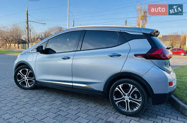 Хэтчбек Chevrolet Bolt EV 2018 в 