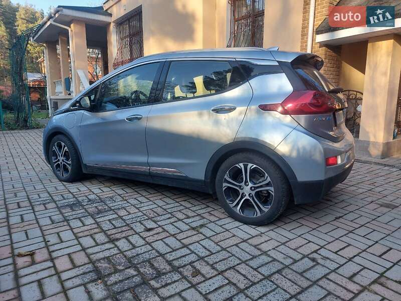 Хэтчбек Chevrolet Bolt EV 2017 в Броварах фото 3 Хэтчбек Chevrolet Bolt EV 2017 в Броварах