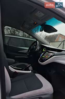 Хэтчбек Chevrolet Bolt EV 2020 в 