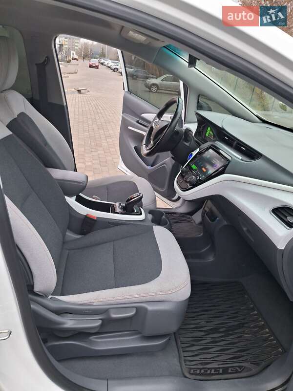 Хэтчбек Chevrolet Bolt EV 2020 в Виннице