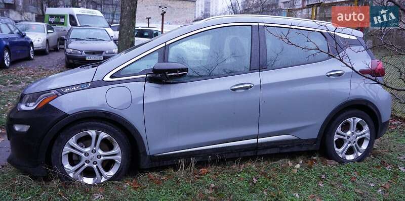 Хэтчбек Chevrolet Bolt EV 2018 в Киеве фото 7 Хэтчбек Chevrolet Bolt EV 2018 в Киеве