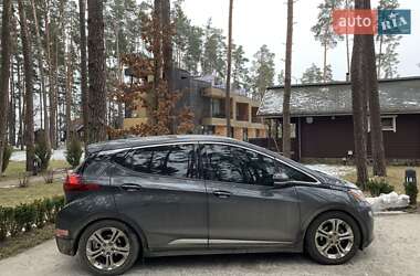 Хэтчбек Chevrolet Bolt EV 2017 в 