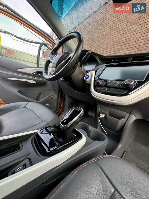 Хэтчбек Chevrolet Bolt EV 2017 в Хмельницком
