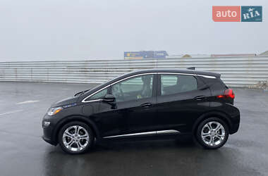 Хэтчбек Chevrolet Bolt EV 2021 в 