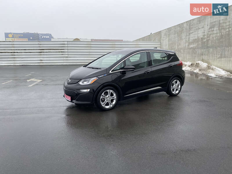 Хэтчбек Chevrolet Bolt EV 2021 в 