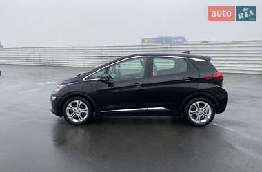 Хэтчбек Chevrolet Bolt EV 2021 в 