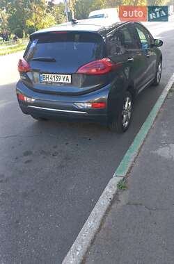 Хэтчбек Chevrolet Bolt EV 2018 в 