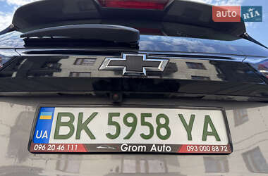 Хэтчбек Chevrolet Bolt EV 2022 в 