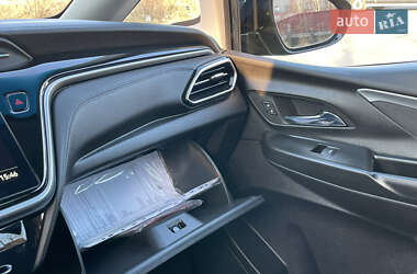 Хэтчбек Chevrolet Bolt EV 2023 в 