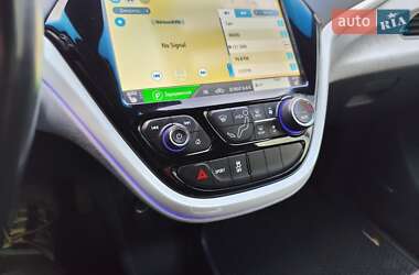 Хэтчбек Chevrolet Bolt EV 2018 в 
