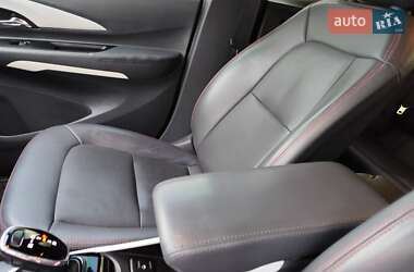 Хэтчбек Chevrolet Bolt EV 2018 в 