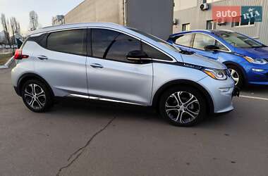 Хэтчбек Chevrolet Bolt EV 2018 в 