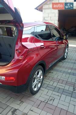 Хэтчбек Chevrolet Bolt EV 2018 в 