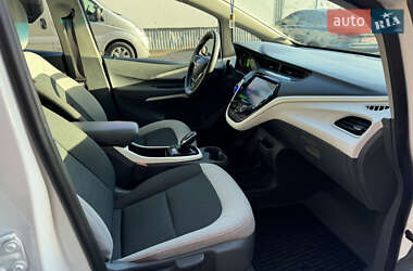 Хэтчбек Chevrolet Bolt EV 2017 в 