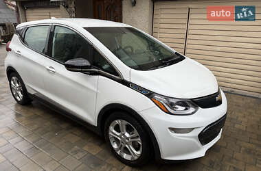 Хэтчбек Chevrolet Bolt EV 2017 в 