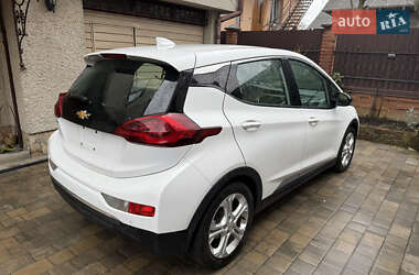 Хэтчбек Chevrolet Bolt EV 2017 в 