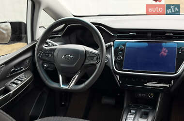 Хетчбек Chevrolet Bolt EV 2022 в 