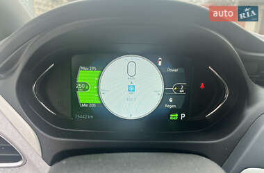 Хэтчбек Chevrolet Bolt EV 2018 в 