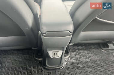 Хэтчбек Chevrolet Bolt EV 2018 в 